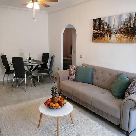 "Vero Vijola" In Torrevieja Kültér fotó