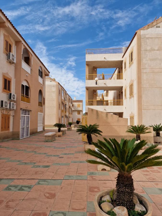 "Vero Vijola" In Torrevieja Kültér fotó