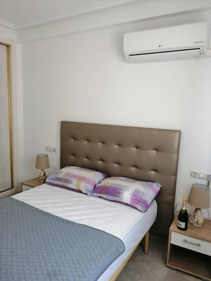 "Vero Vijola" In Torrevieja Kültér fotó